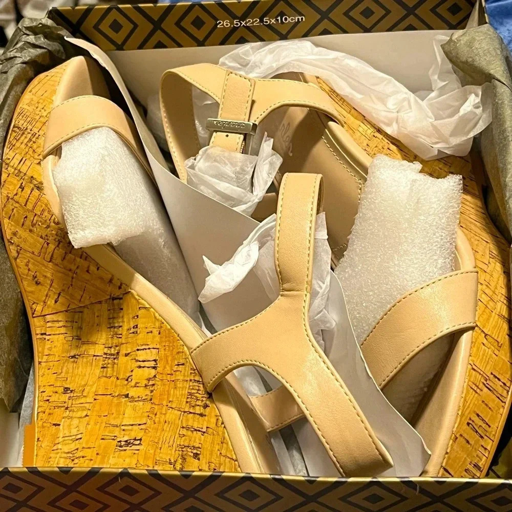 Charles by Charles David leather wedge sandal cork heel size 11 ankle strap - Picture 4 of 7